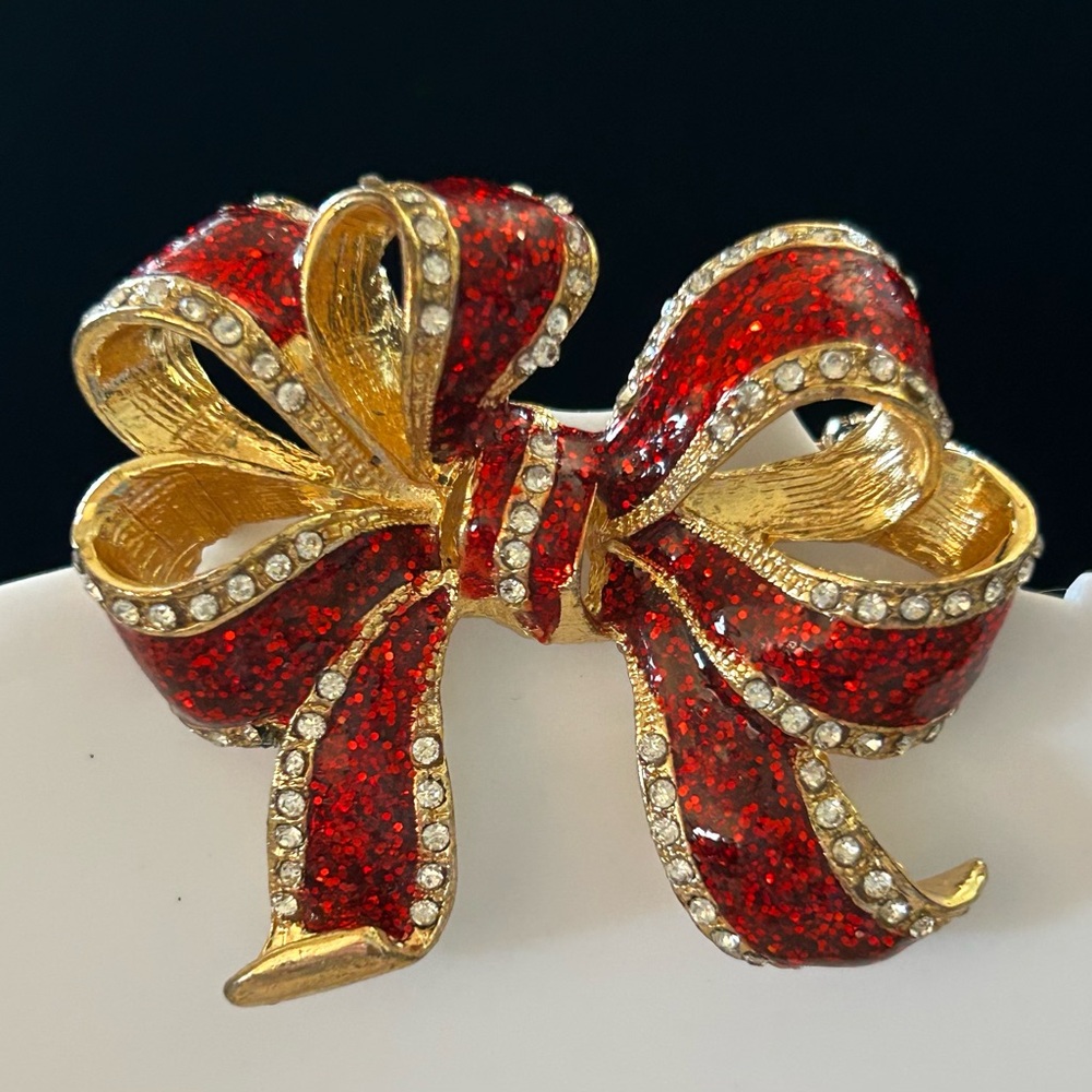 Dana Buchman  Red and White Rhinestone Crystal  Bow Brooch